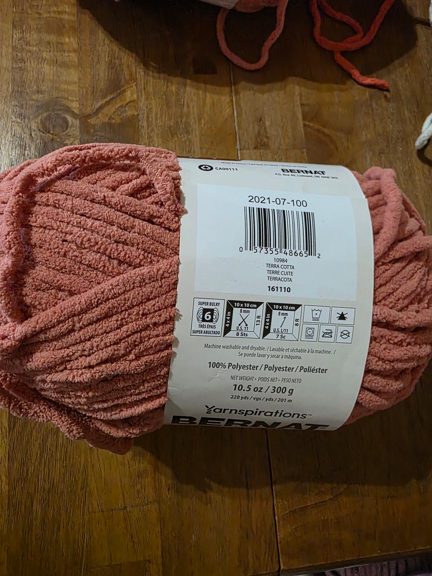 Bernat blanket yarn 10.5 oz terra cotta