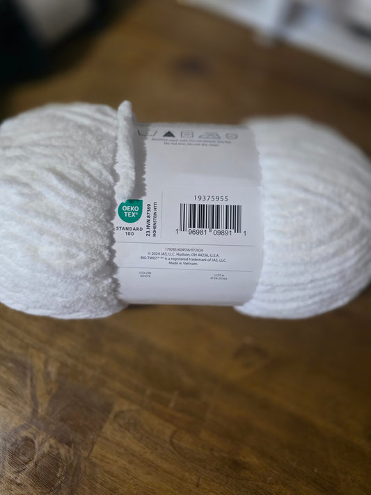 Big twist plush yarn White