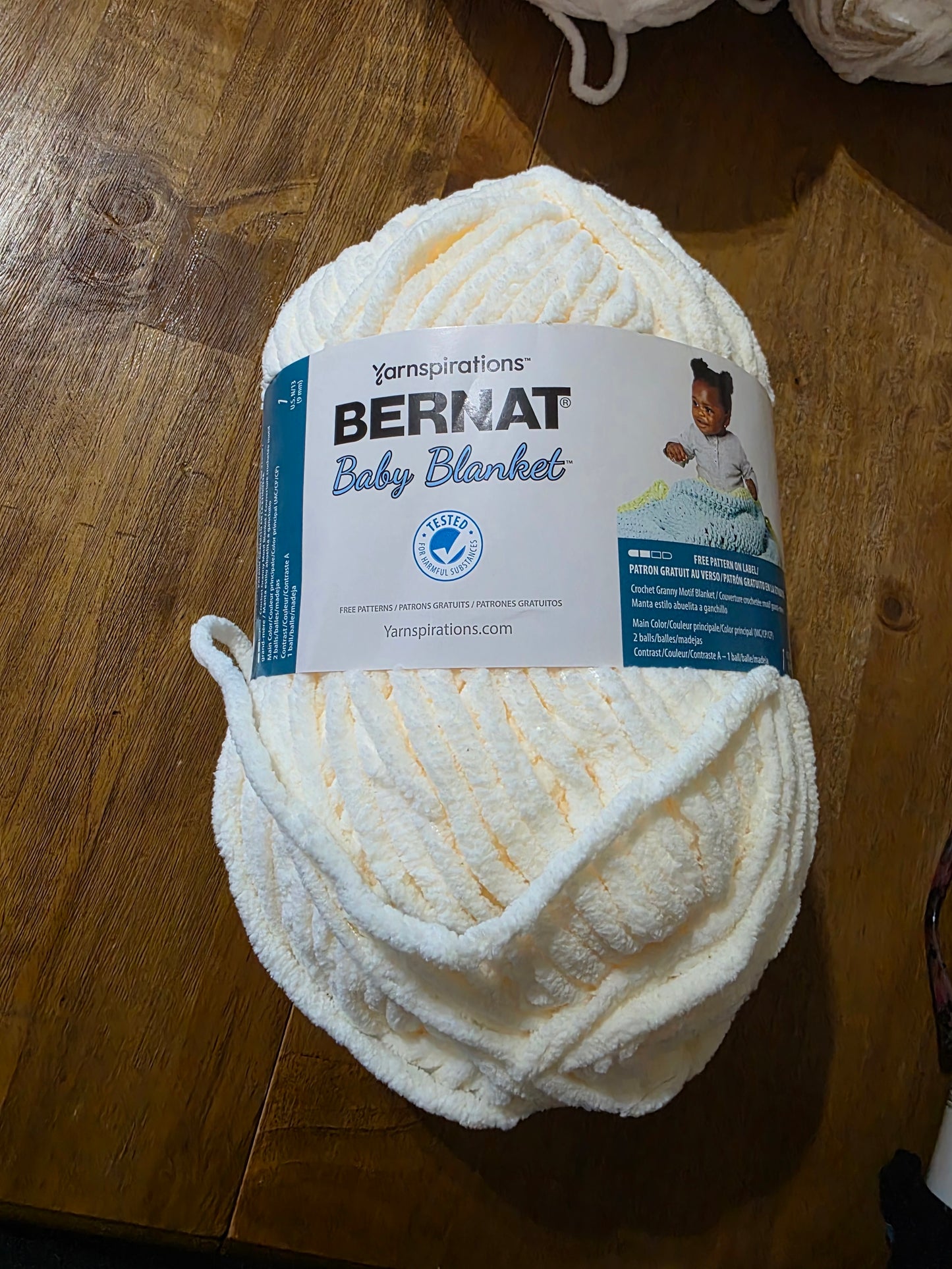 Bernat blanket yarn Vanilla 10.5 oz
