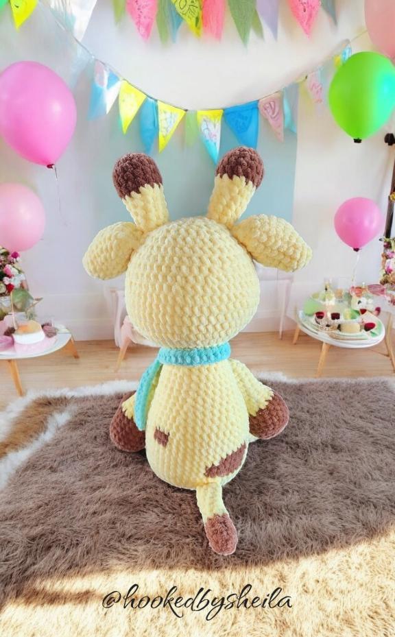 Crocheted Giraffe