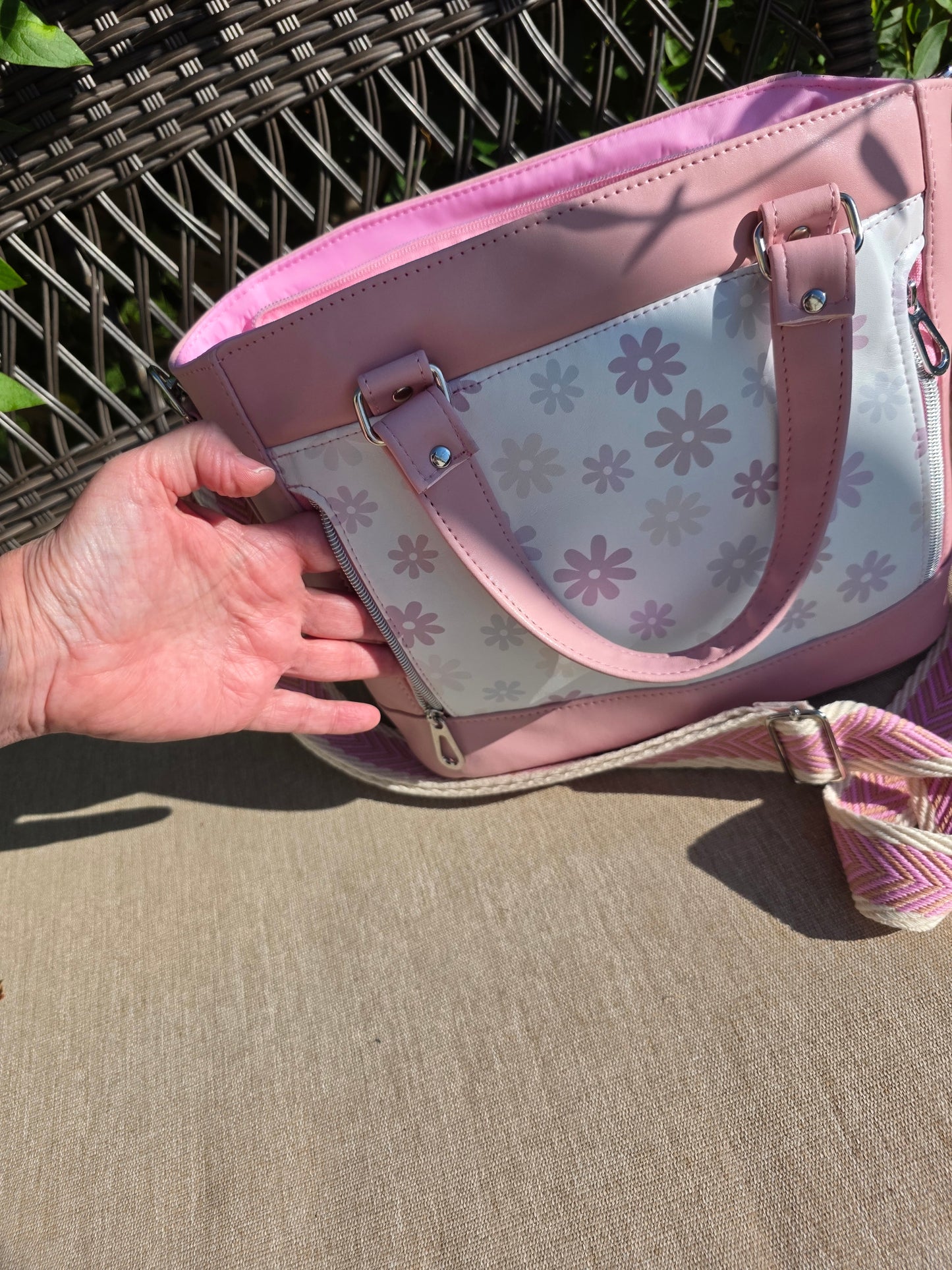 Flower hand bag