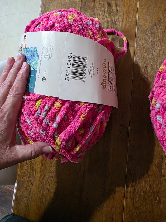 Bernat baby blanket yarn  10.5 oz