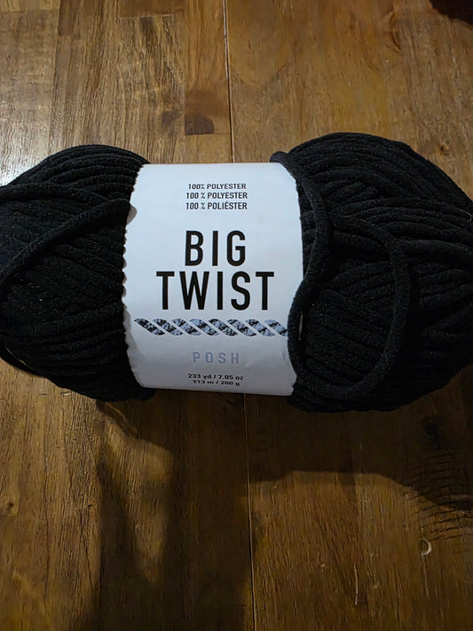 Big twist black posh yarn